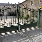 ベッド・アンド・ブレックファスト Le Manoir De Gatines 3*