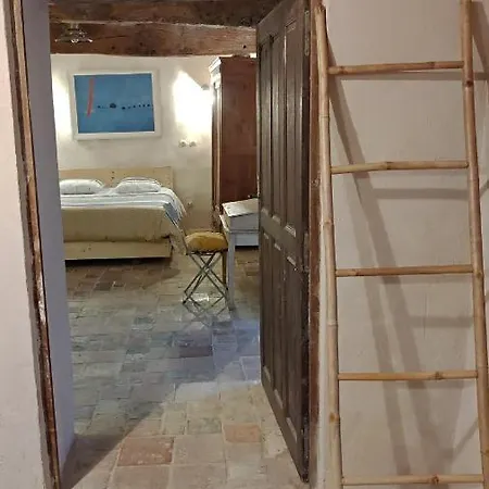 Le Manoir De Gatines Oda ve Kahvaltı Tigné