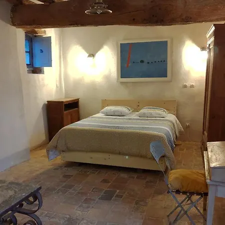 Le Manoir De Gatines לינה וארוחת בוקר Tigné