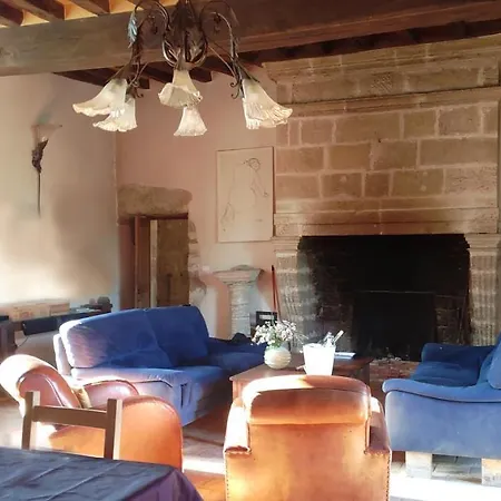 לינה וארוחת בוקר Le Manoir De Gatines *