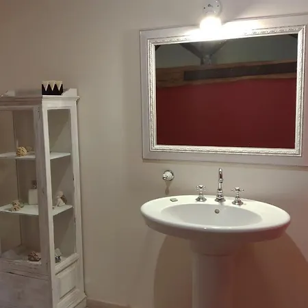 Le Manoir De Gatines 3*