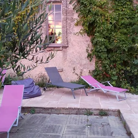 Le Manoir De Gatines לינה וארוחת בוקר Tigné