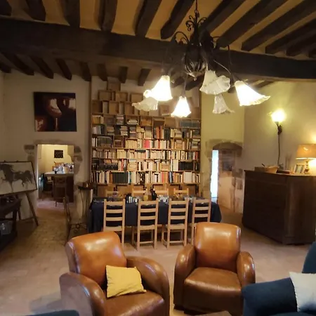 לינה וארוחת בוקר Le Manoir De Gatines *