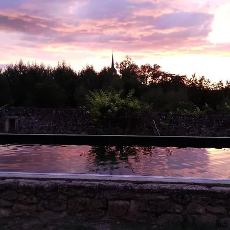 Le Manoir De Gatines ベッド・アンド・ブレックファスト